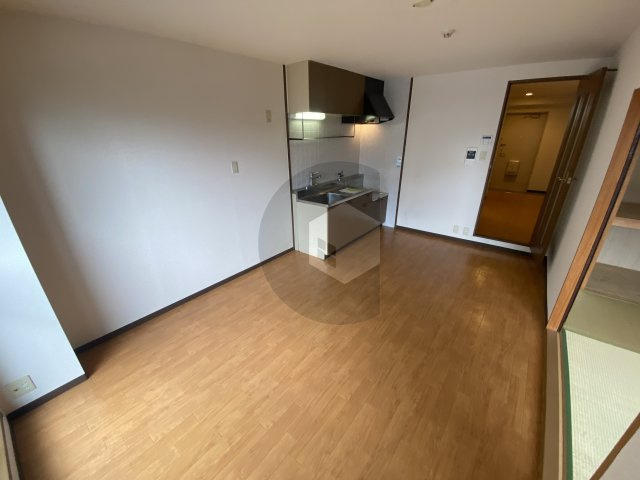 吉鴻ハイネス3の居間・リビング