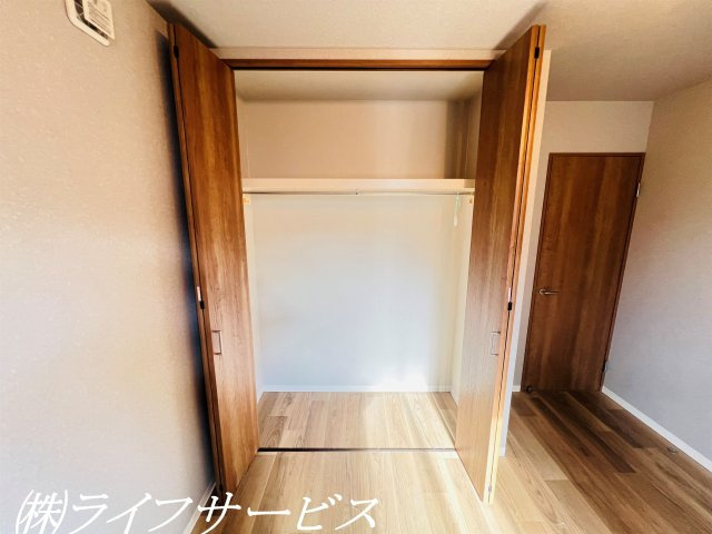 【収納】 | 塚本４丁目中古戸建 | ３階洋室6.7帖/クローゼット有