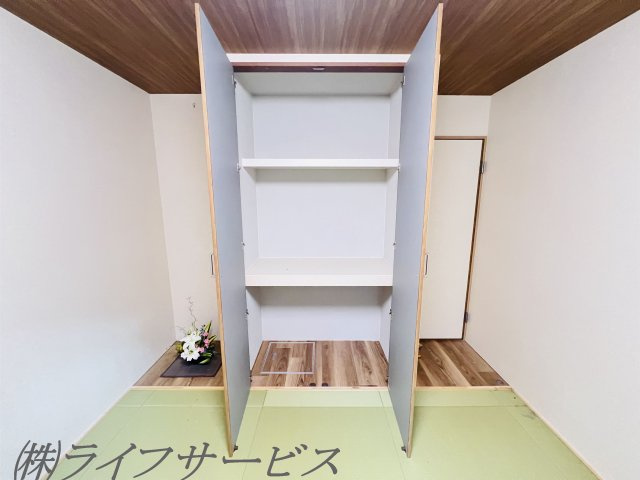 【収納】 | 塚本４丁目中古戸建 | １階和室6.6帖/押入れ有