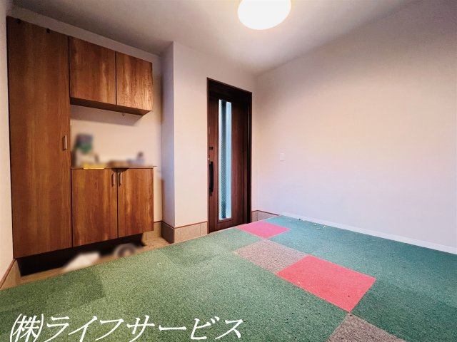 【玄関】 | 塚本４丁目中古戸建 | 玄関/シューズボックス有