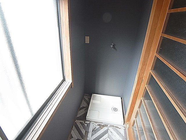 ユニオンハイツのバルコニー|洗濯機置き場、サンルーム