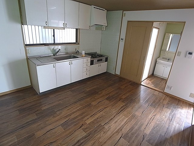 ユニオンハイツの居間・リビング|広めのダイニングスペース