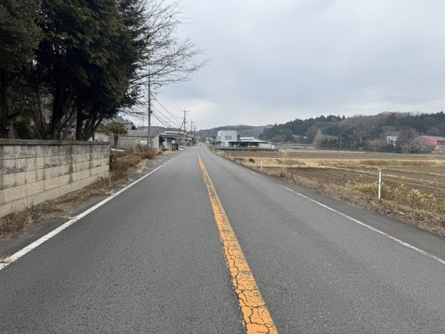 ガレージ付きの住みやすい平家で新生活♪芳賀郡益子町の前面道路含む現地写真
