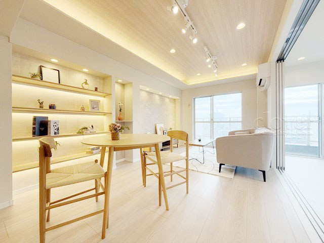 【居間・リビング】 | パシフィック自由ケ丘マンション | 広くスペースをとってあるLD。この空間に、どのように家具を配置していくのかを考えるのが、住宅購入時のなによりの楽しみです。～即日のご見学可能～　お問合せはお気軽にどうぞ。