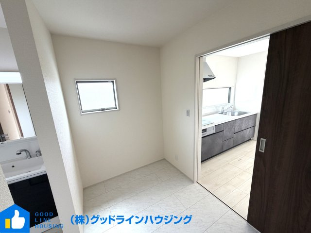 リーブルガーデン多井田3期　2号棟のランドリースペース