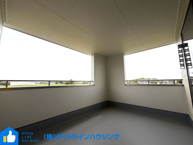 リーブルガーデン多井田3期　2号棟のバルコニー|インナーバルコニーで雨の日も安心、物干しも付いてます
