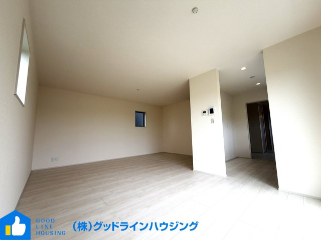 リーブルガーデン多井田3期　2号棟の居間・リビング|広々19帖