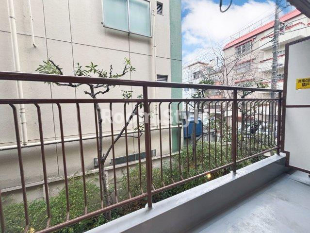 ライオンズマンション神楽坂第3のバルコニー|空室のためご都合に合わせてご内覧できます
お問合せはお電話でもお受付しております。
03-6450-5211