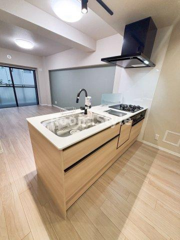 ライオンズマンション神楽坂第3のキッチン|空室のためご都合に合わせてご内覧できます
お問合せはお電話でもお受付しております。
03-6450-5211