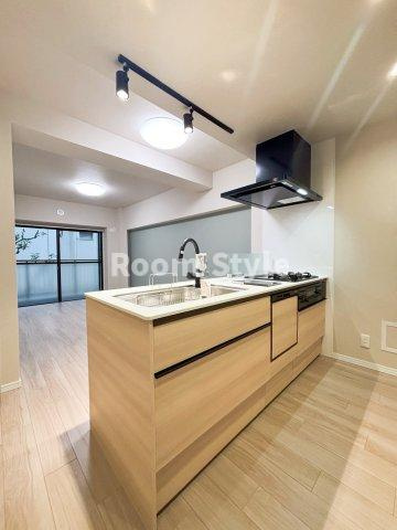 ライオンズマンション神楽坂第3のキッチン|空室のためご都合に合わせてご内覧できます
お問合せはお電話でもお受付しております。
03-6450-5211