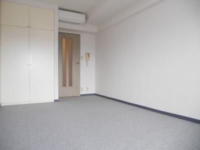 アクシルコート京都二条EASTの洋室