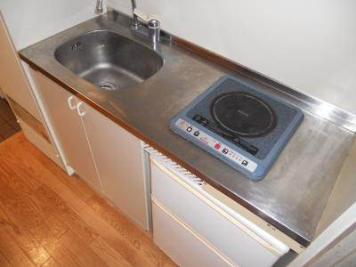 アクシルコート京都二条EASTのキッチン|電気コンロ