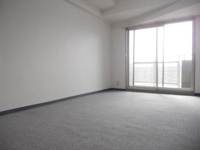 アクシルコート京都二条EASTの居間・リビング