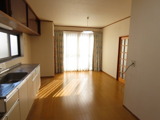 波田　売中古住宅の居間・リビング