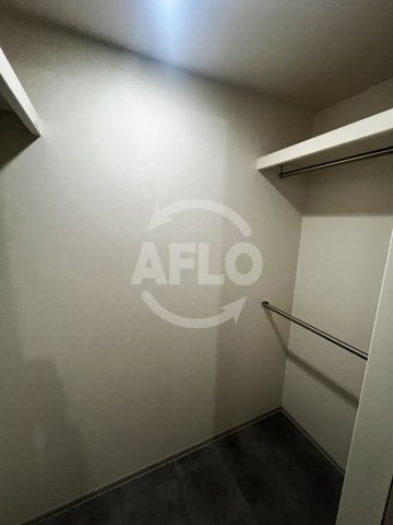 アーバネックス堺筋本町　開平小学校区の収納|アーバネックス堺筋本町　ウォークインクローゼット