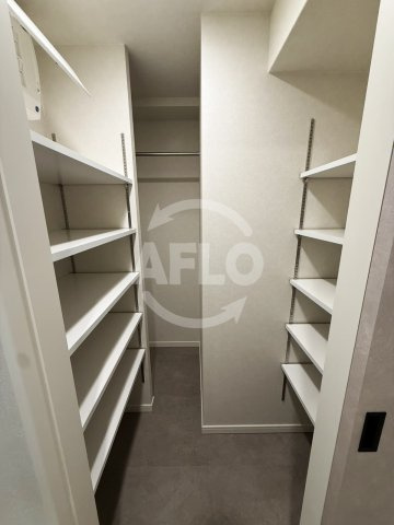 アーバネックス堺筋本町　開平小学校の収納|アーバネックス堺筋本町　シューズインクローゼット