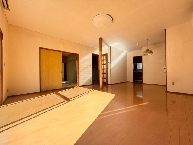 中古　野田市山崎の居間・リビング