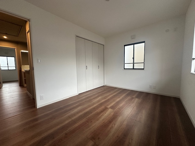 【間接照明のオシャレnaリビング】保土ケ谷区東川島町中古戸建リノベーションの洋室|スタンダードな洋室です