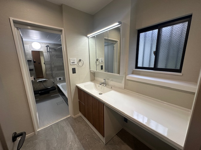 【間接照明のオシャレnaリビング】保土ケ谷区東川島町中古戸建リノベーションの脱衣所