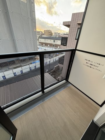 【バルコニー】