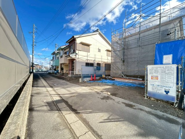 リーブルガーデン　一宮市今伊勢町馬寄　全１区画分譲の前面道路含む現地写真|「現地（2025年12月22日）撮影」　
■前面道路　
■ヤマダ不動産　株式会社リライフ