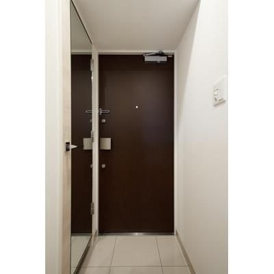 レビスタ白金高輪の玄関