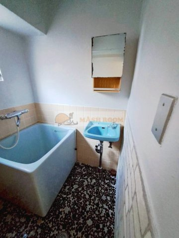 新見ビルの洗面所
