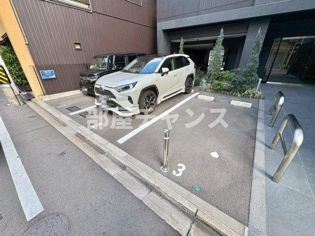 メイクス矢場町Ⅱの駐車場