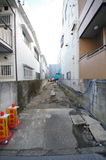 【外観】 | 【仲介手数料無料！！】日野市旭が丘2丁目　新築戸建て（全1棟）1号棟　4680万円 | 令和７年１２月２２日撮影　解体中