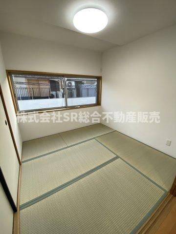 松原2丁目中古戸建の和室|リビング横の和室は客間としても利用できます！