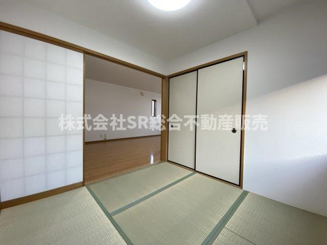 松原2丁目中古戸建の和室|リビング横の和室で少し横になったりできます！