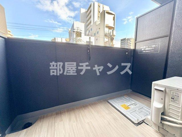 ディアレイシャス矢場町のバルコニー