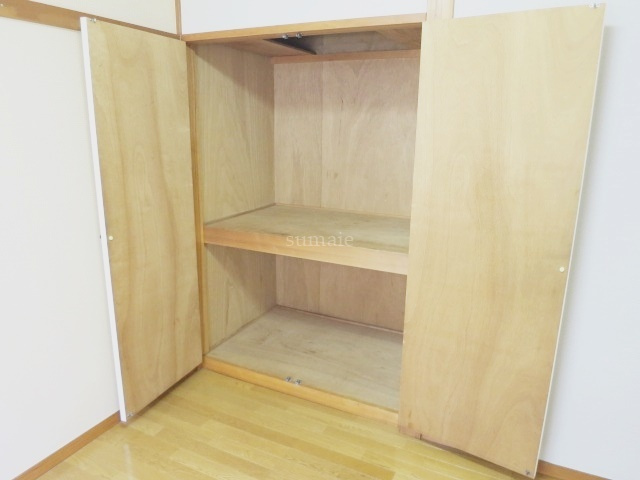 リバーハイツ大澤の収納|4.5帖の収納内部です！