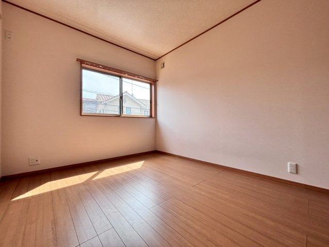 野田市上花輪　中古戸建の洋室