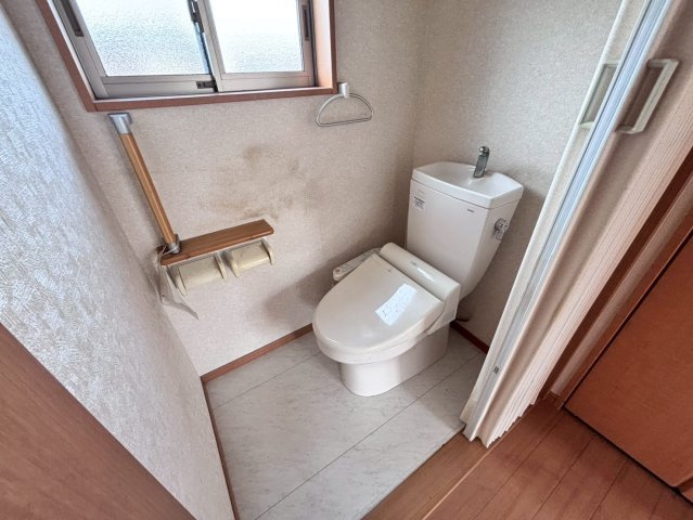 野田市上花輪　中古戸建のトイレ