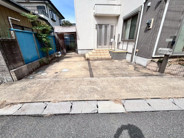 野田市上花輪　中古戸建の駐車場