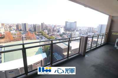 【バルコニー】 | ポレスターブロードシティ若松町13階・カド部屋