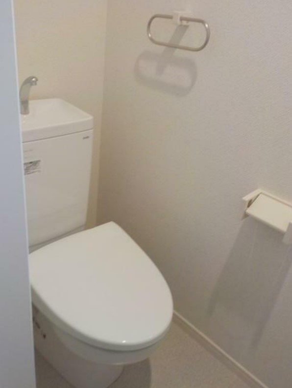 アズール若宮C棟のトイレ