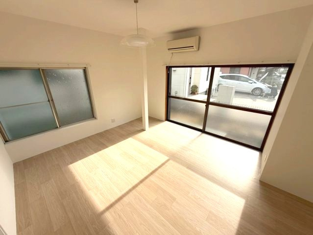 【居間・リビング】