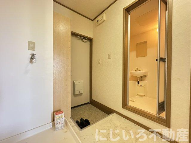 ヴィラージュドシャルマンの玄関