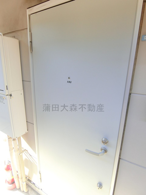 イリス羽田の玄関