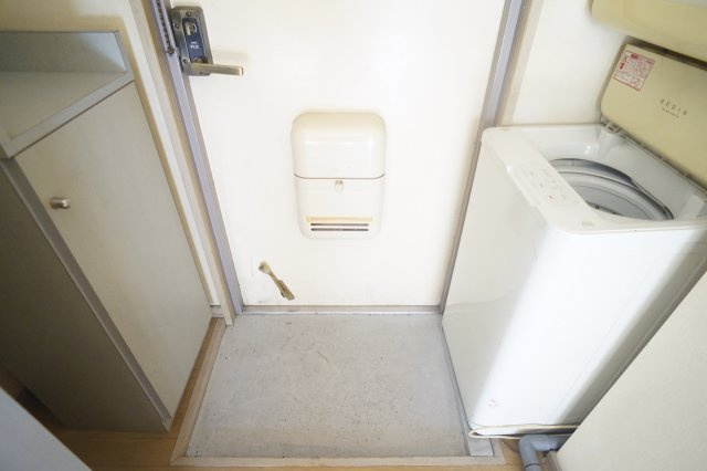 ジュネス・Ｎの玄関