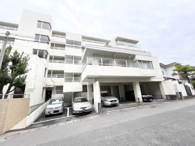 【駐車場】 | 高宮ハウスⅡ | 敷地内駐車場はただいま空き無しです