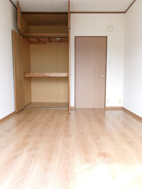 パラシオン田中の洋室