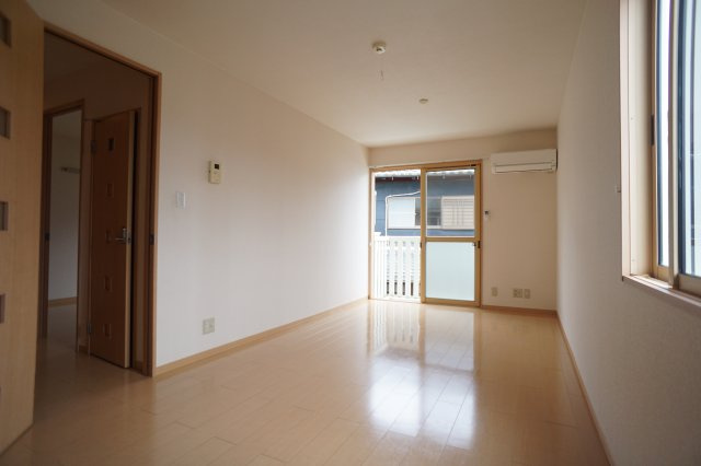 ハイツメビウスＢ棟の居間・リビング