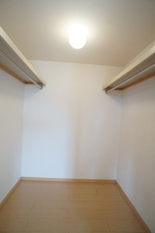 ハイツメビウスＢ棟の収納