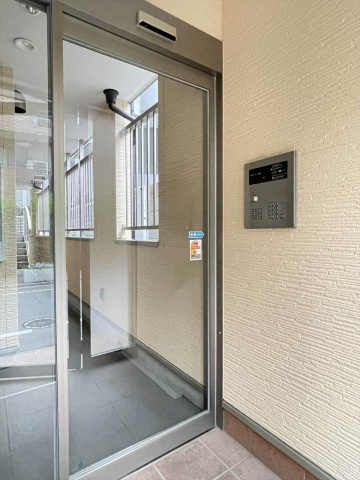 ルクール氷川台のエントランス