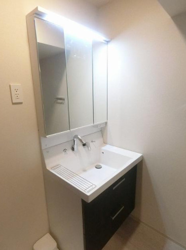 エムグランヴィア駒形の独立洗面台