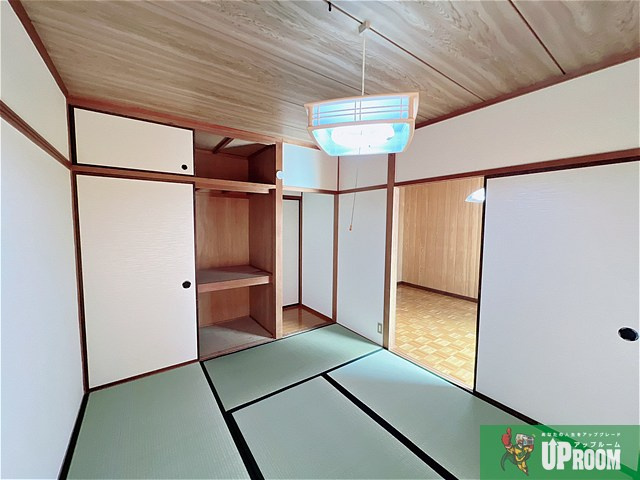 ハイツ川東の収納