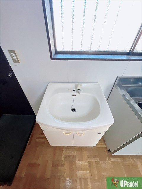 ハイツ川東の洗面所